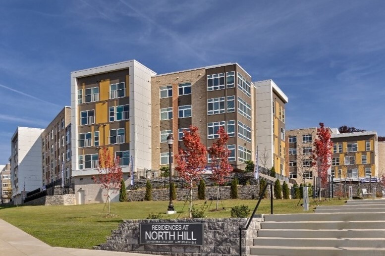 The Residences at North Hill in Alexandria, VA - Foto de edificio