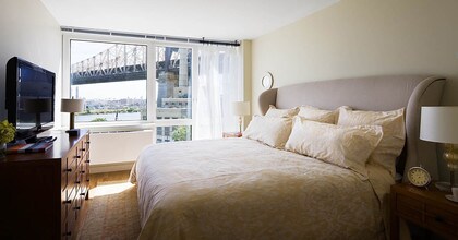405 Main St in New York, NY - Building Photo - Building Photo