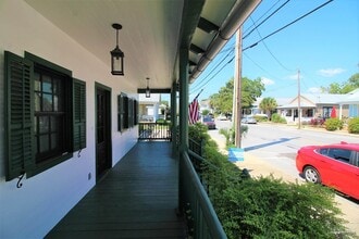 435 E Government St in Pensacola, FL - Building Photo - Building Photo