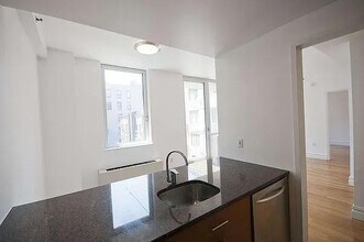 158 Hester St in New York, NY - Building Photo - Building Photo