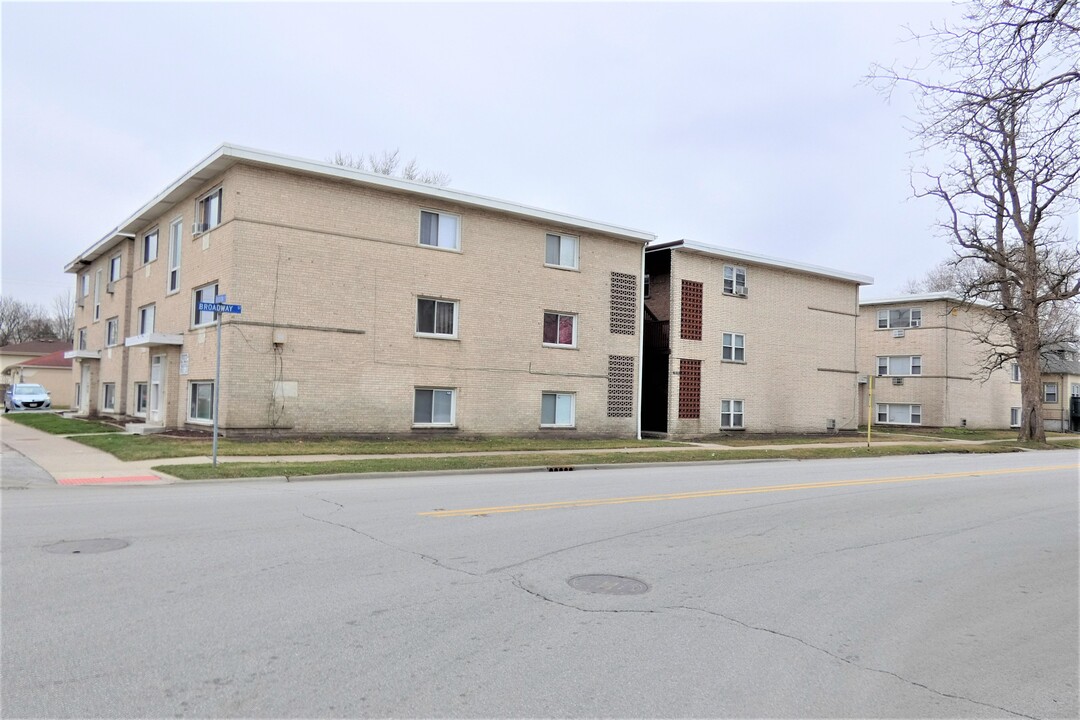 2009 Broadway St in Blue Island, IL - Building Photo