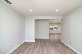 731 Brentwood Ln in Richardson, TX - Building Photo - Building Photo