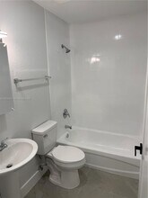 7608 NW 38th Ct in Hollywood, FL - Building Photo - Building Photo