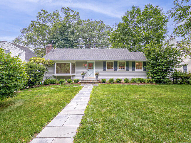 property at 8 Hillcrest Ave