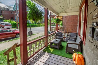 707 Pitt St, Unit 1 in Pittsburgh, PA - Foto de edificio - Building Photo