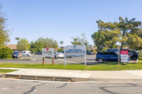 Santa Angelina Senior Apartment Homes in Placentia, CA - Foto de edificio - Building Photo