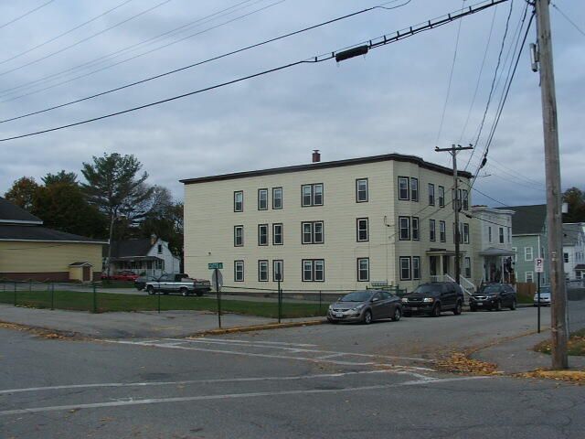 29 Cutts St in Biddeford, ME - Building Photo