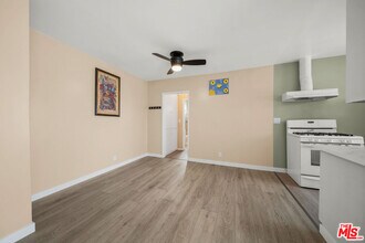 4810 St Elmo Dr in Los Angeles, CA - Building Photo - Building Photo