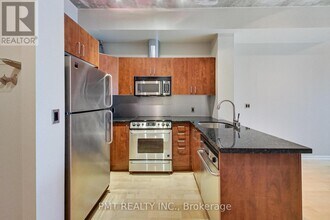 388 Richmond St W in Toronto, ON - Building Photo - Building Photo