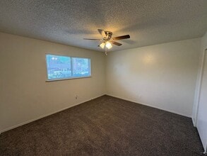 1646 S Dollner St in Visalia, CA - Building Photo - Building Photo