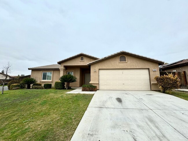 5502 El Palacio Dr