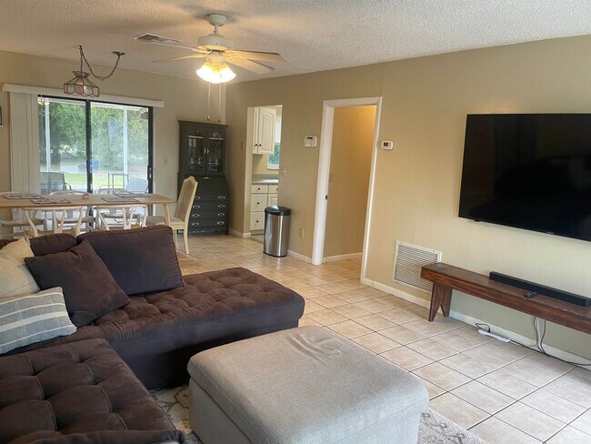980 Manati Ave in St. Augustine, FL - Building Photo - Building Photo