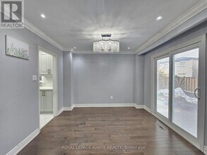 17 St Emilion Way in Toronto, ON - Building Photo - Building Photo
