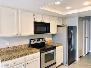 7774 N 20th Ave in Phoenix, AZ - Building Photo - Building Photo