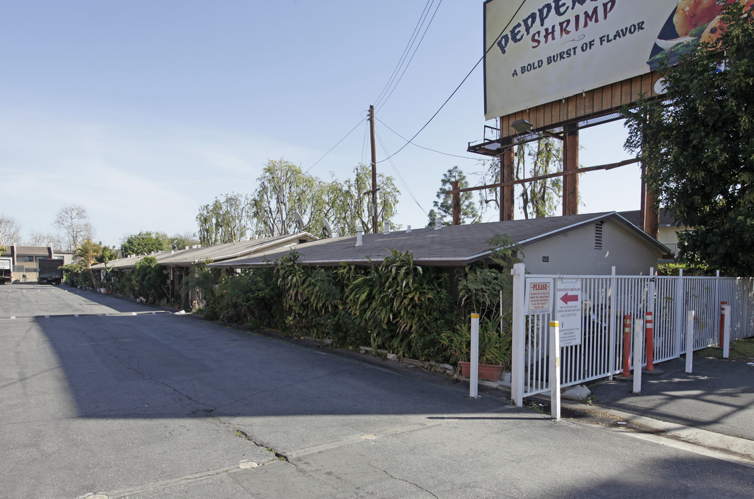 1631 El Camino Real in Tustin, CA - Building Photo