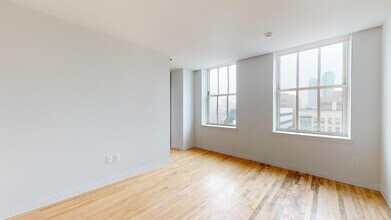 Streetcar Flats in Milwaukee, WI - Building Photo - Building Photo