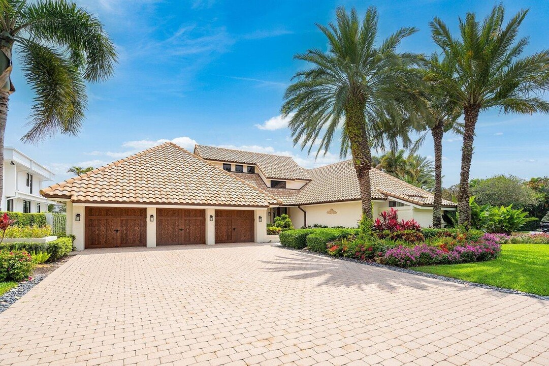 4700 Sanctuary Ln in Boca Raton, FL - Building Photo