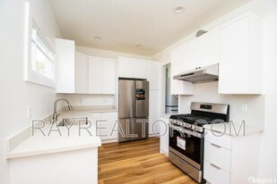 1310 18th Ave in San Francisco, CA - Building Photo