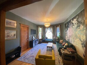 2434 N Albany Ave in Chicago, IL - Building Photo - Building Photo