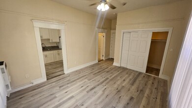 743 S Burlington Ave in Los Angeles, CA - Building Photo - Building Photo