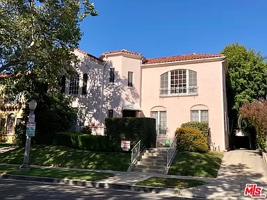 166 N Sycamore Ave, Unit 168