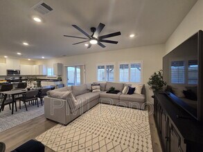 7754 Wandering Wy in Reno, NV - Building Photo - Building Photo