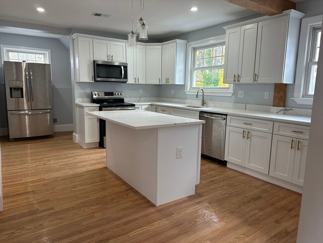 52 Washington Ave in Winthrop, MA - Building Photo - Building Photo