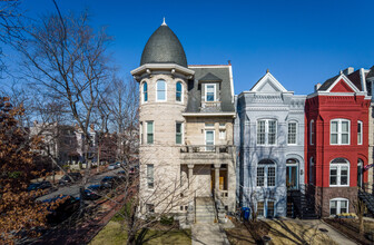 1000 E Capitol St NE in Washington, DC - Foto de edificio - Building Photo