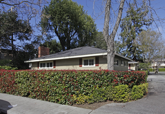 652-662 Coleman Ave in Menlo Park, CA - Building Photo - Building Photo