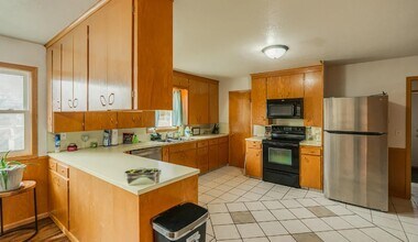 1602 N 17th St, Unit 1 in Bismarck, ND - Building Photo - Building Photo