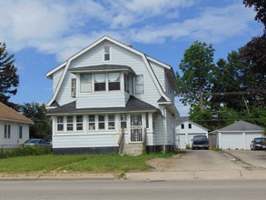 242 S Victory St in Waukegan, IL - Building Photo - Building Photo