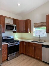 4875 W 138th St, Unit 4875 half in Hawthorne, CA - Building Photo - Building Photo