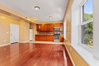 39 North Burnett Steet in East Orange, NJ - Building Photo - Building Photo