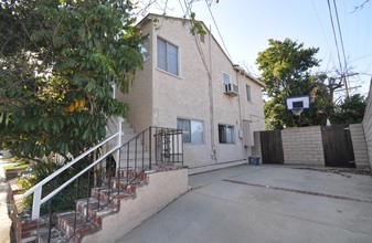 5502 Denny Ave in North Hollywood, CA - Building Photo - Building Photo