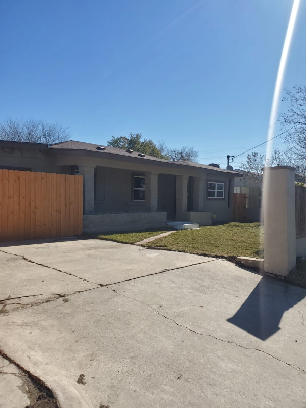118 Esmeralda Dr