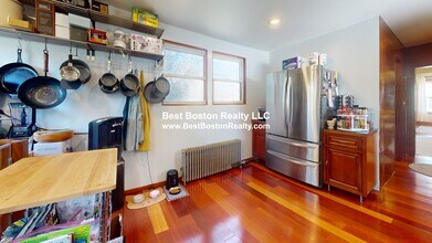 18 Nashua St, Unit 2 in Somerville, MA - Building Photo - Building Photo