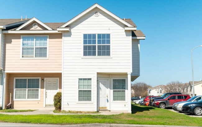 3 Bratton Dr