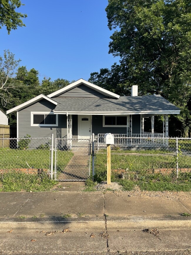 property at 1105 N Orchard Knob Ave
