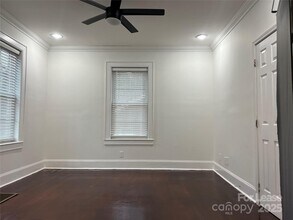 424 Woodvale Pl in Charlotte, NC - Foto de edificio - Building Photo