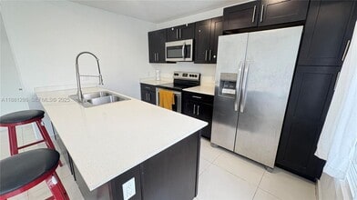 25874 SW 139th Ct in Naranja, FL - Building Photo - Building Photo