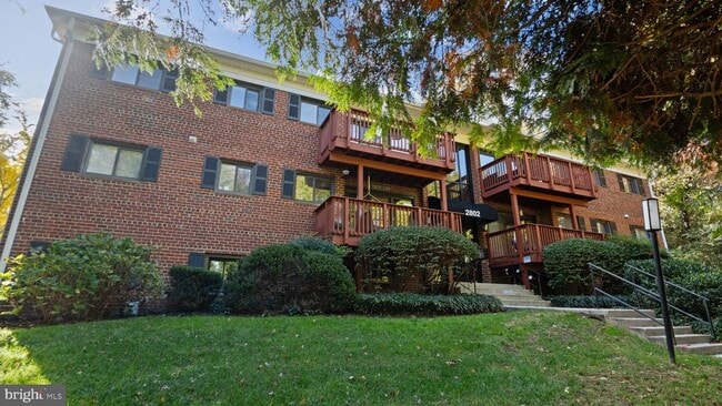 property at 2802 Dartmouth Rd