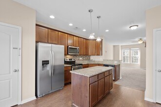270 Paradise Dr in Portsmouth, VA - Building Photo - Building Photo