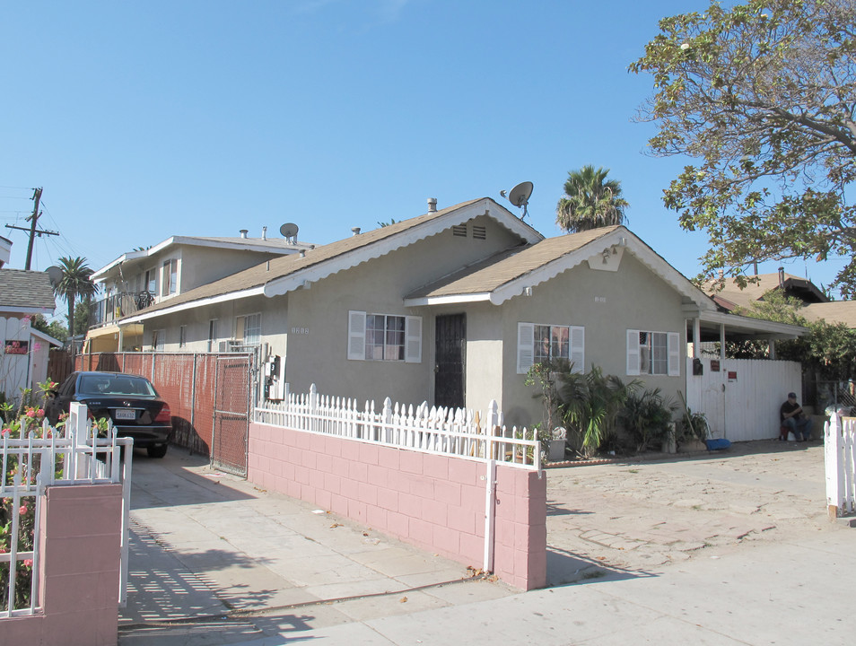 1210 E 10th St in Long Beach, CA - Building Photo