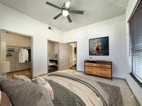 306 McGowen St in Houston, TX - Foto de edificio - Building Photo