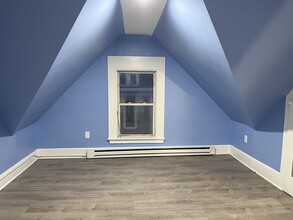 11 10th Ave, Unit 3 in Haverhill, MA - Building Photo - Building Photo