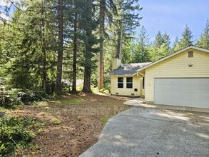 4401 Big Beef Crossing NW in Bremerton, WA - Building Photo - Building Photo