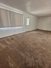 14350 16 Mile Rd NE, Unit A in Gowen, MI - Building Photo - Building Photo