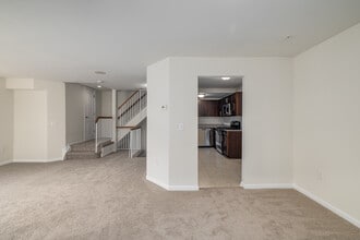 Liberty Terrace in East Rutherford, NJ - Foto de edificio - Interior Photo