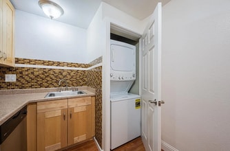 820 Casanova Ave in Monterey, CA - Building Photo - Building Photo