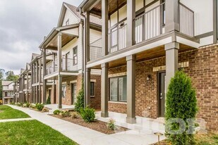 1242 Hillwood Private Cove in Nashville, TN - Building Photo